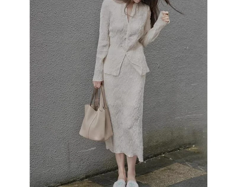 Early Spring New Outfit Set High-end Fashion Small Fragrance Style White Lace Top and Skirt Two-piece Set for Women
