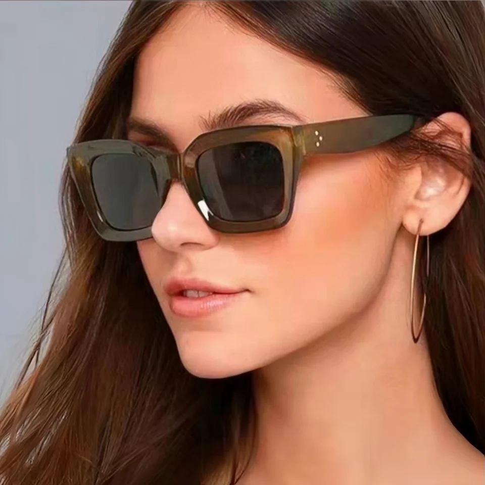 Large Square And Exquisite Durable TR90 Frame Men’s And Women‘s Fashionable Daily Outdoor Driving Travel Sunscreen Sunglasses