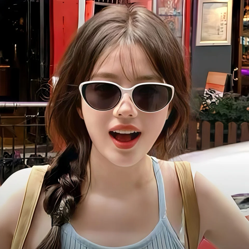 Fashionable Classic Ultra Light Oval TR90 Frame Men’s And Women‘s Daily Shopping Decoration UV400 Outdoor Sunscreen Sunglasses